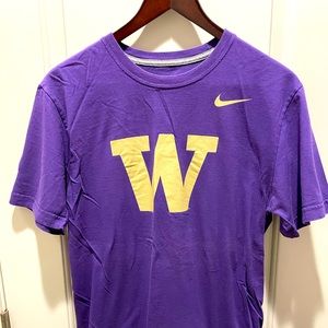 University of Washington Huskies Nike Brand Tee Shirt